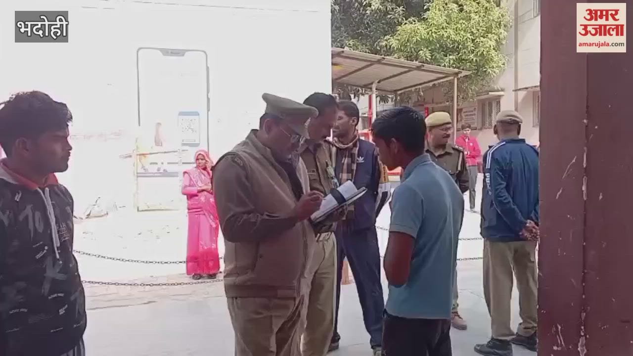 Tragic accident in Bhadohi woman dies