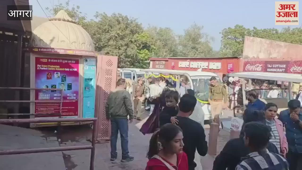 Cricketer Deepti Sharma visited the Taj Mahal