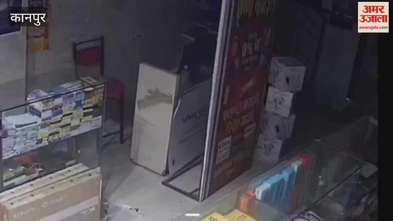 Kanpur: Shop shutter broken and mobile phones worth Rs 50 lakh stolen