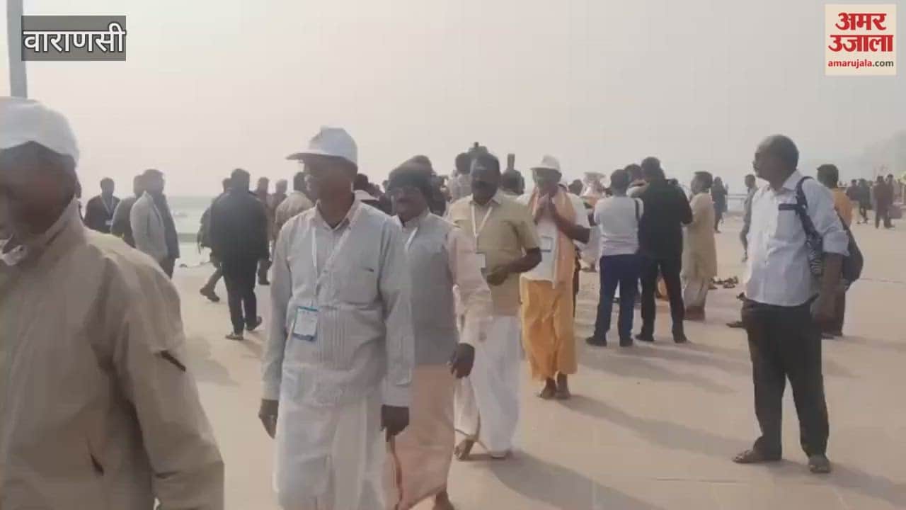 Tamil guests welcomed at Ganga gate of kashi Vishwanath Temple