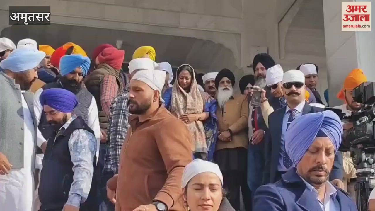 Delhi Chief Minister Rekha Gupta along with her cabinet paid obeisance at Sri Harmandir Sahib