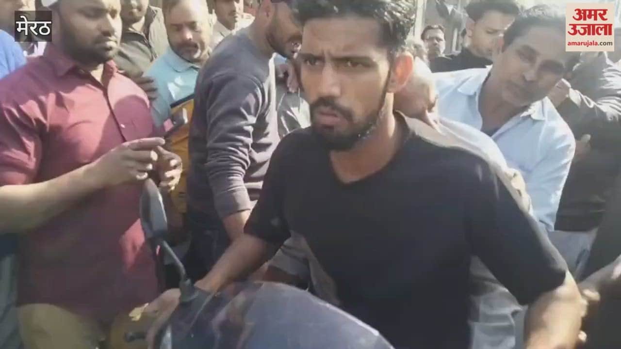 Meerut: A heated argument broke out between the team that arrived to remove encroachments and the traders at Hapur Adda intersection