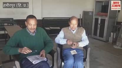 Hamirpur A retired Navy man found a gold earring he is appealing for the owner to come forward and claim it by providing proof of identity