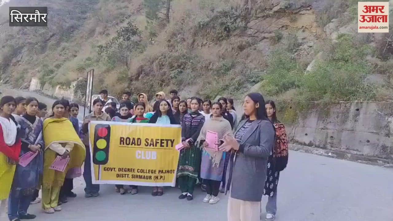 Sirmour Students held an awareness rally on road safety