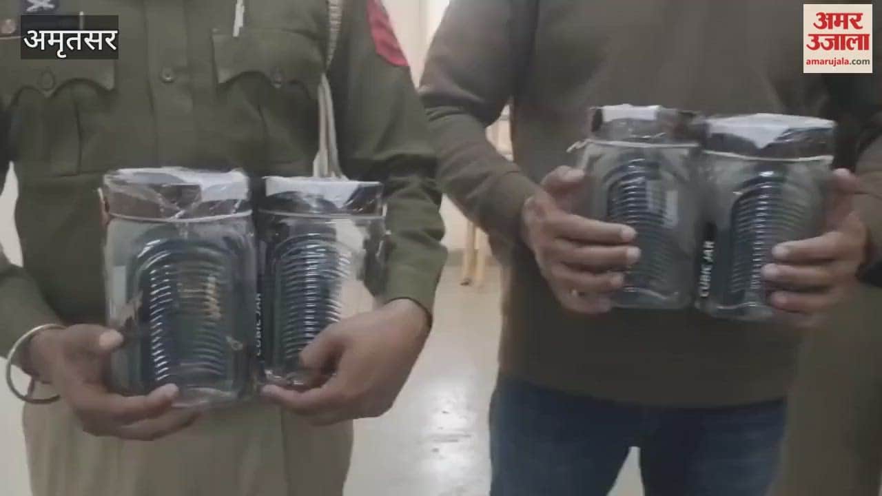 An accused person has been arrested in Amritsar with weapons smuggled from Pakistan.