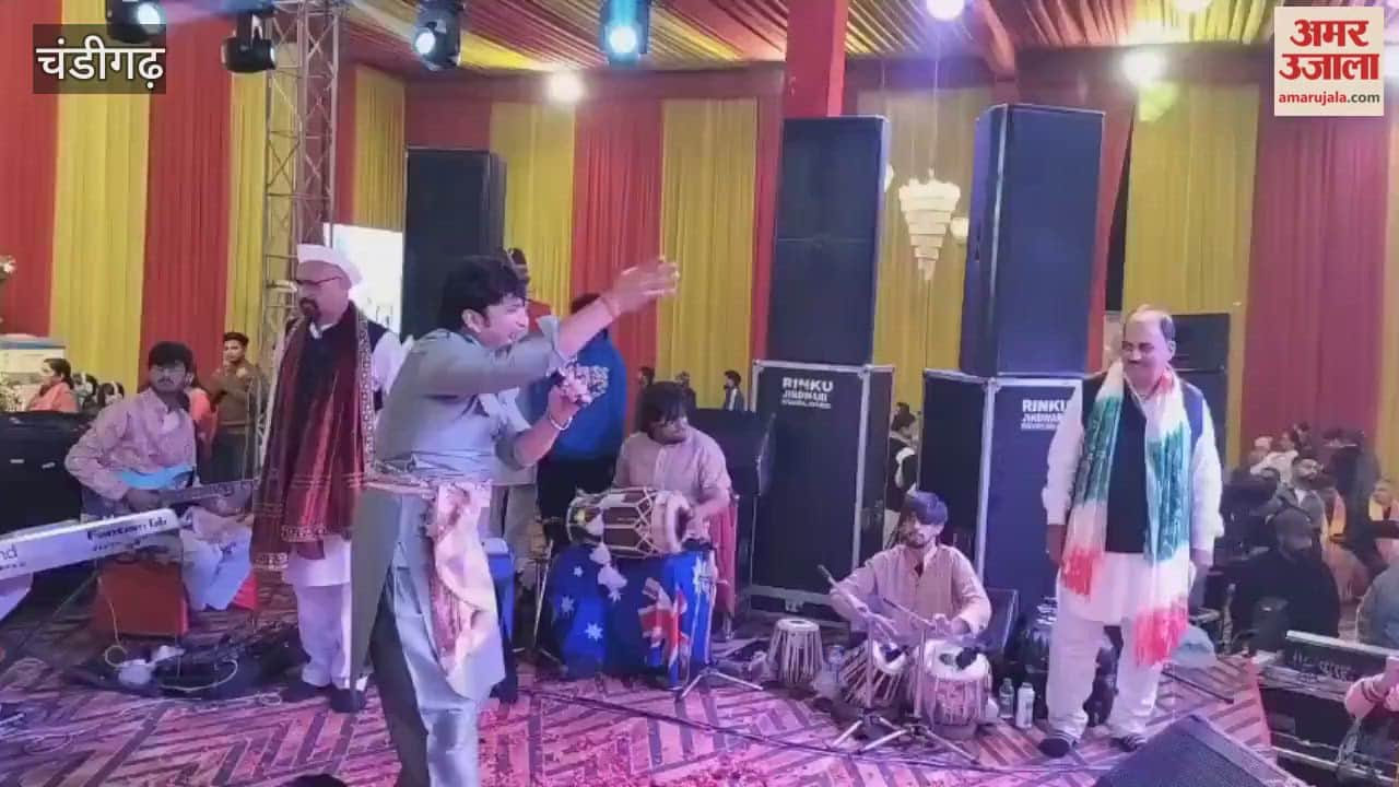 Sankirtan at Shyam Utsav in Sector 45, Chandigarh.