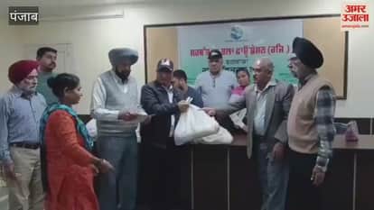 The Sarbat Da Bhala Foundation distributed rations to the needy in Phagwara.
