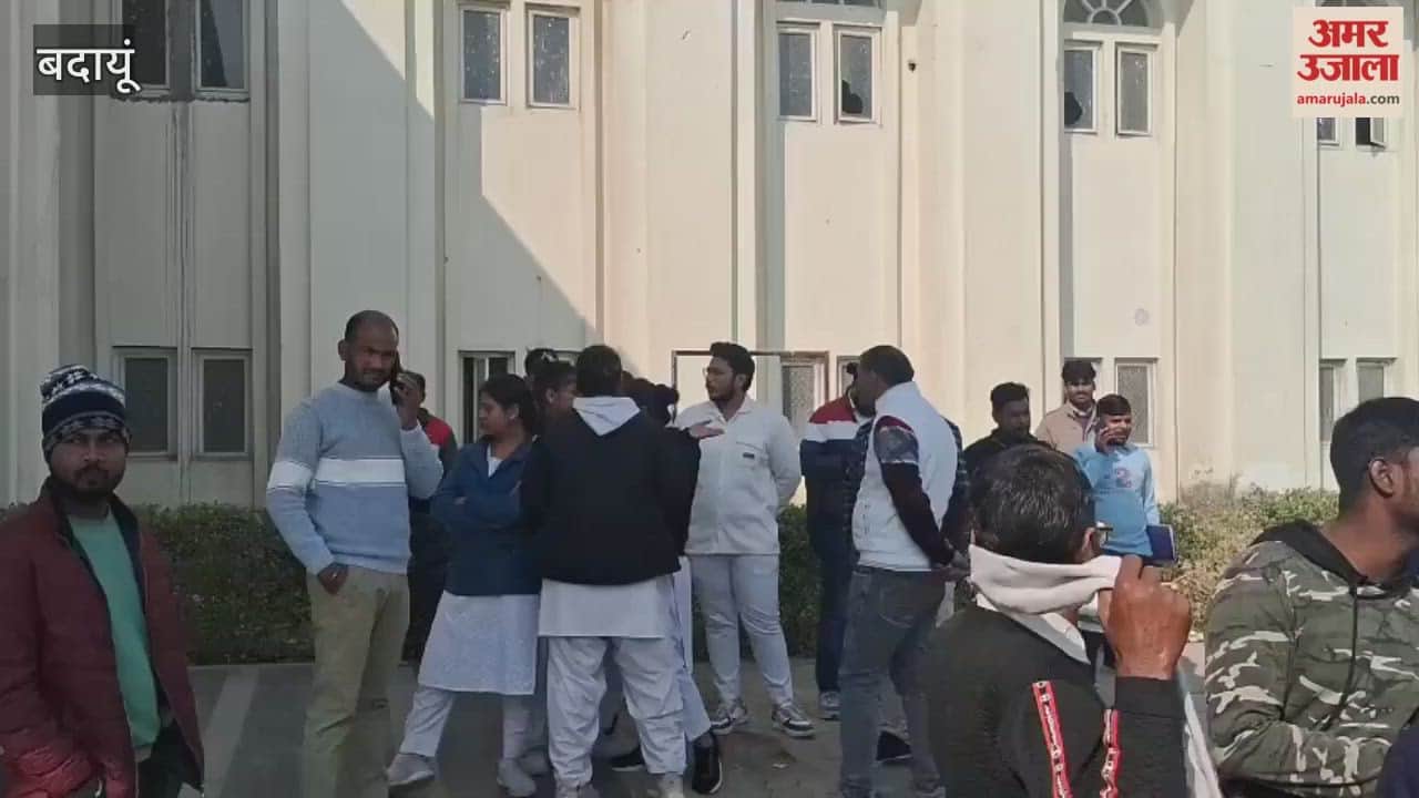 Contract workers at the government medical college are staging a protest
