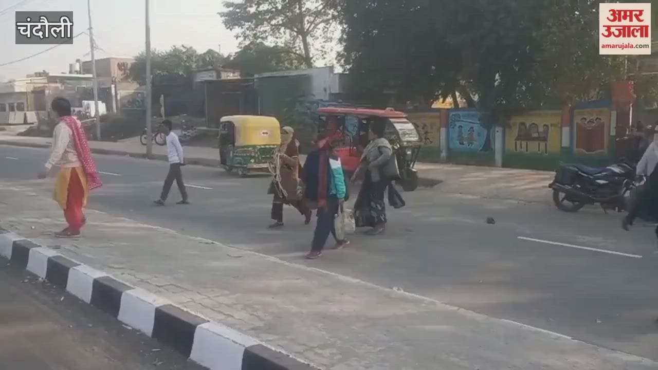 Children are facing difficulties crossing the road