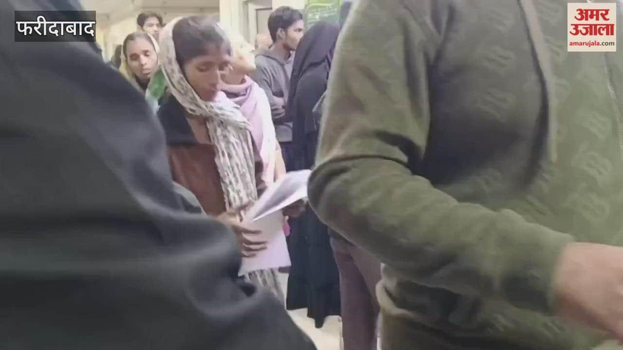 Amidst doctors strike long queues of patients were seen at blood collection center of BK Hospital