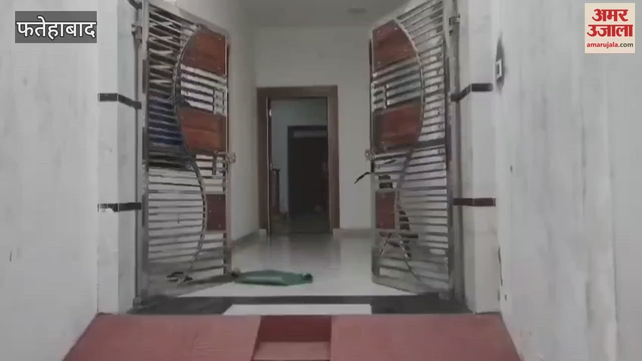 Cash and jewelry were stolen from a house in Tohana, Fatehabad.