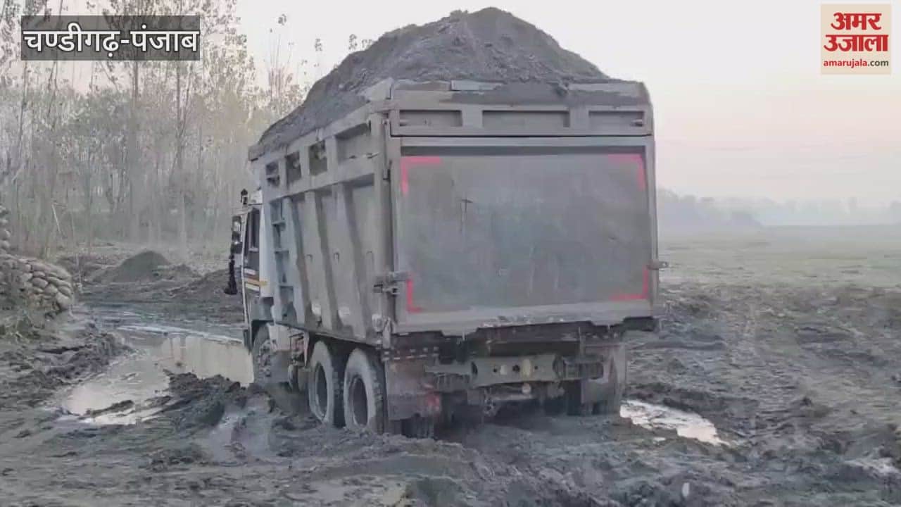 7 vehicles involved in illegal mining seized in Pathankot border area