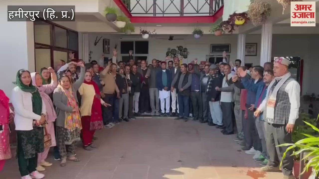 Hamirpur Six newly elected directors of the Cooperative Development Association Hamirpur arrived to meet Dhumal