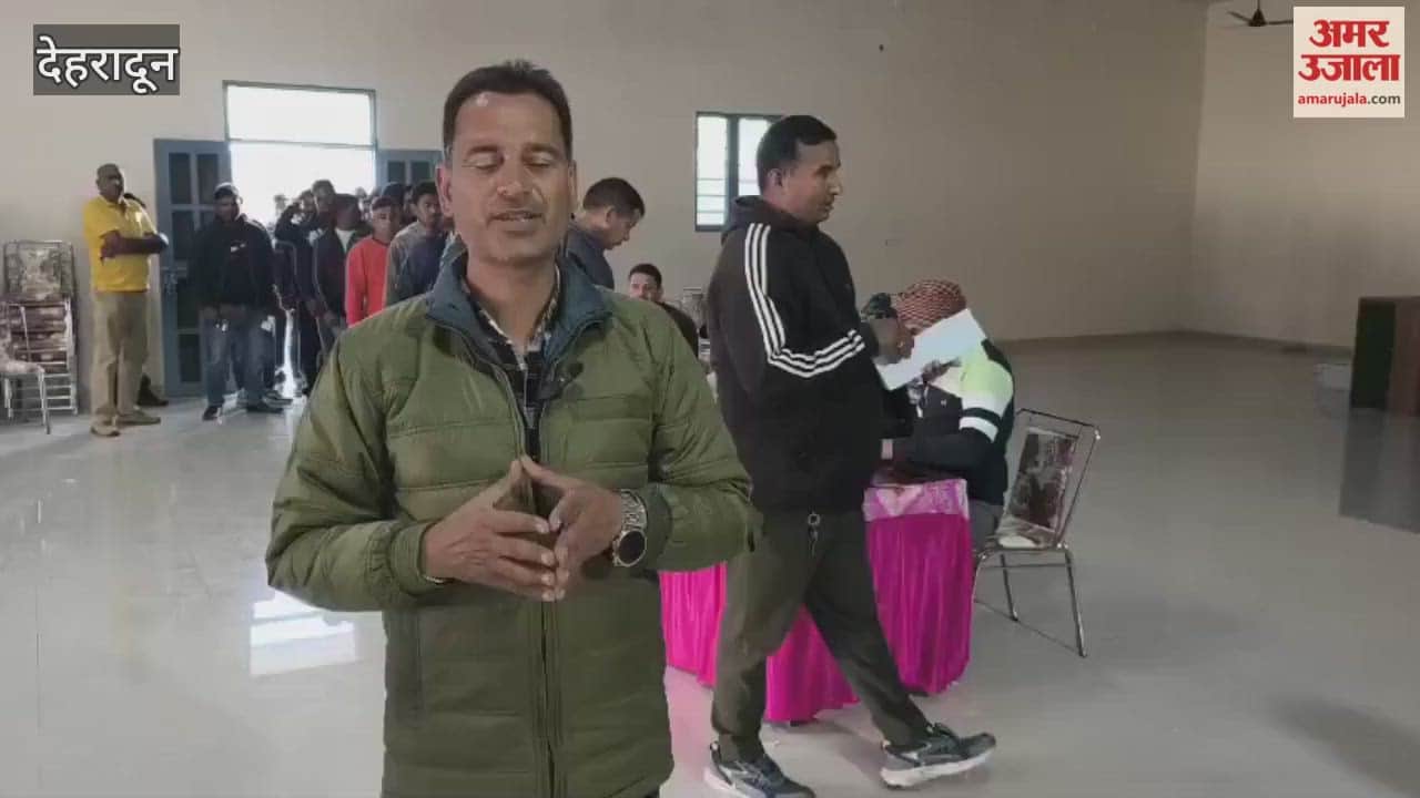 Voting has begun for Dehradun Airport Taxi Union elections, with over 400 drivers expected to cast their votes