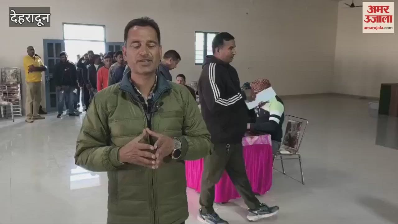 Voting has begun for Dehradun Airport Taxi Union elections, with over 400 drivers expected to cast their votes