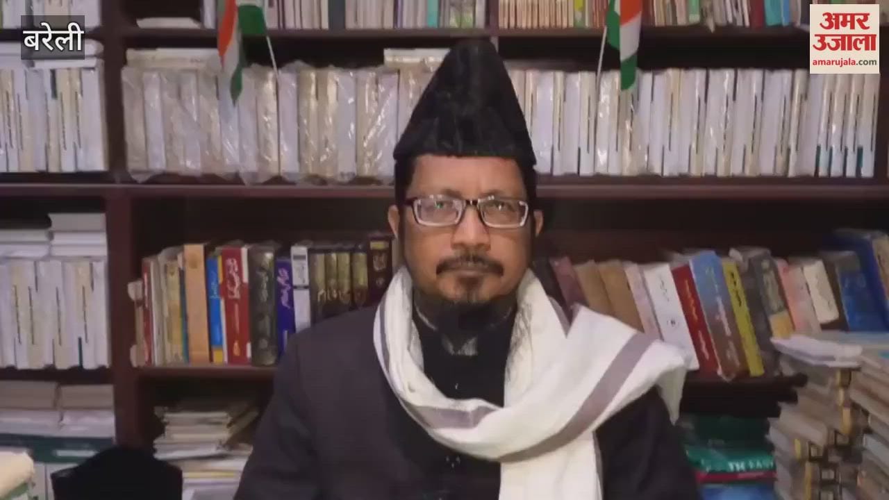 Maulana Shahabuddin Razvi said Akhilesh Yadav should not divide the SIR along Hindu-Muslim lines
