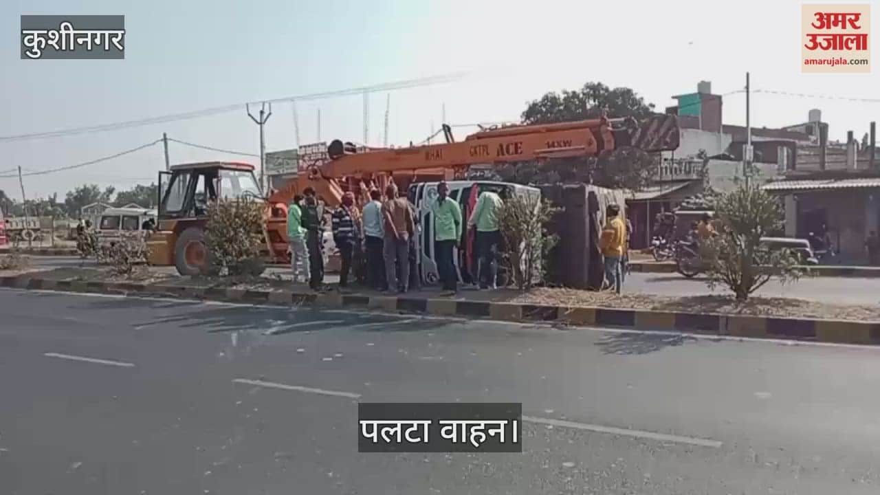 Tata 407 vehicle overturns on National Highway 28, causing traffic jam