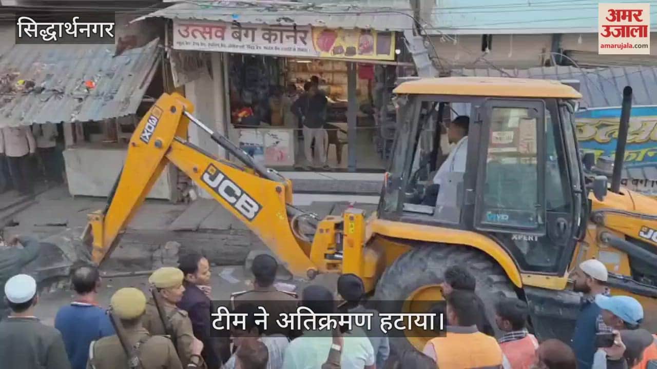 On the third day, encroachments were removed through a campaign, tin sheds were removed.