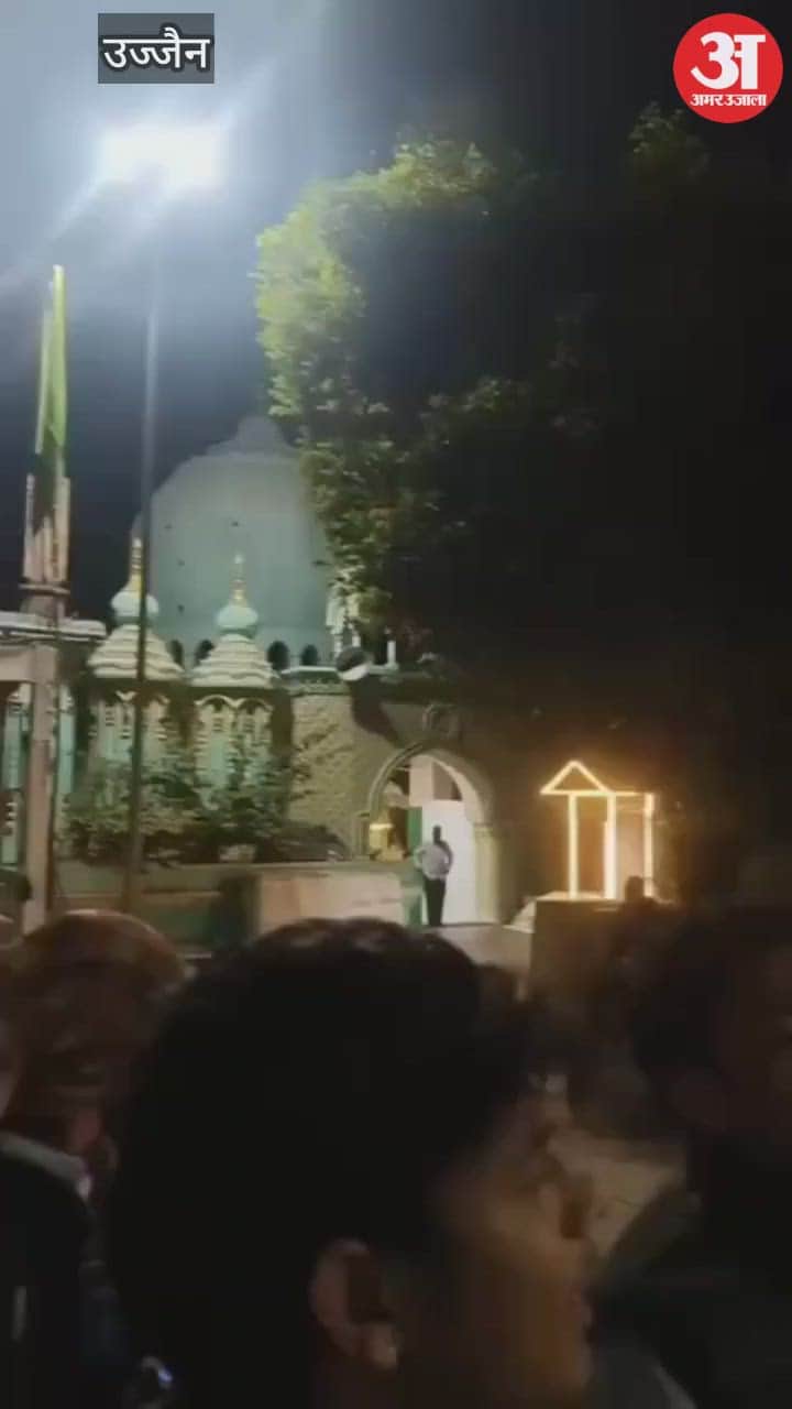 chanting of Jai Shri Ram Ujjain's dargah, Hanuman Chalisa continued, and communal harmony evident.