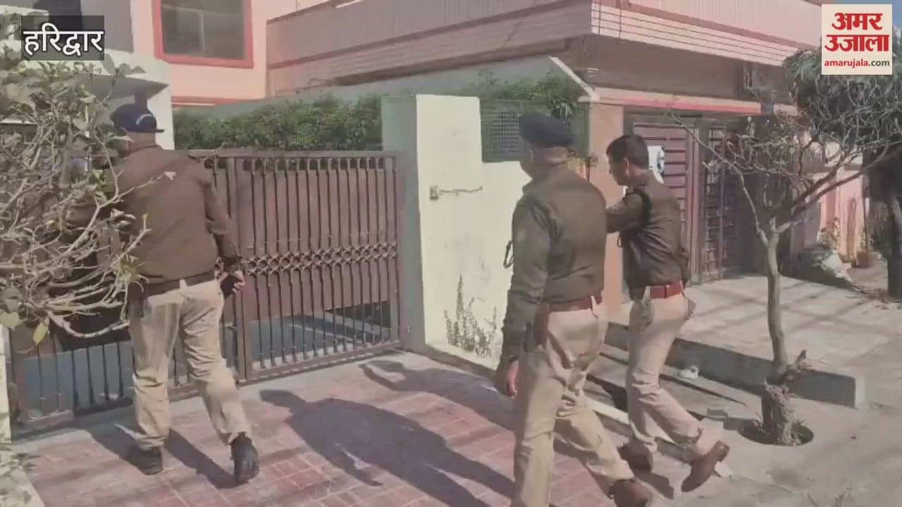 Haridwar: Police officers visited senior citizens and single people to listen to their problem