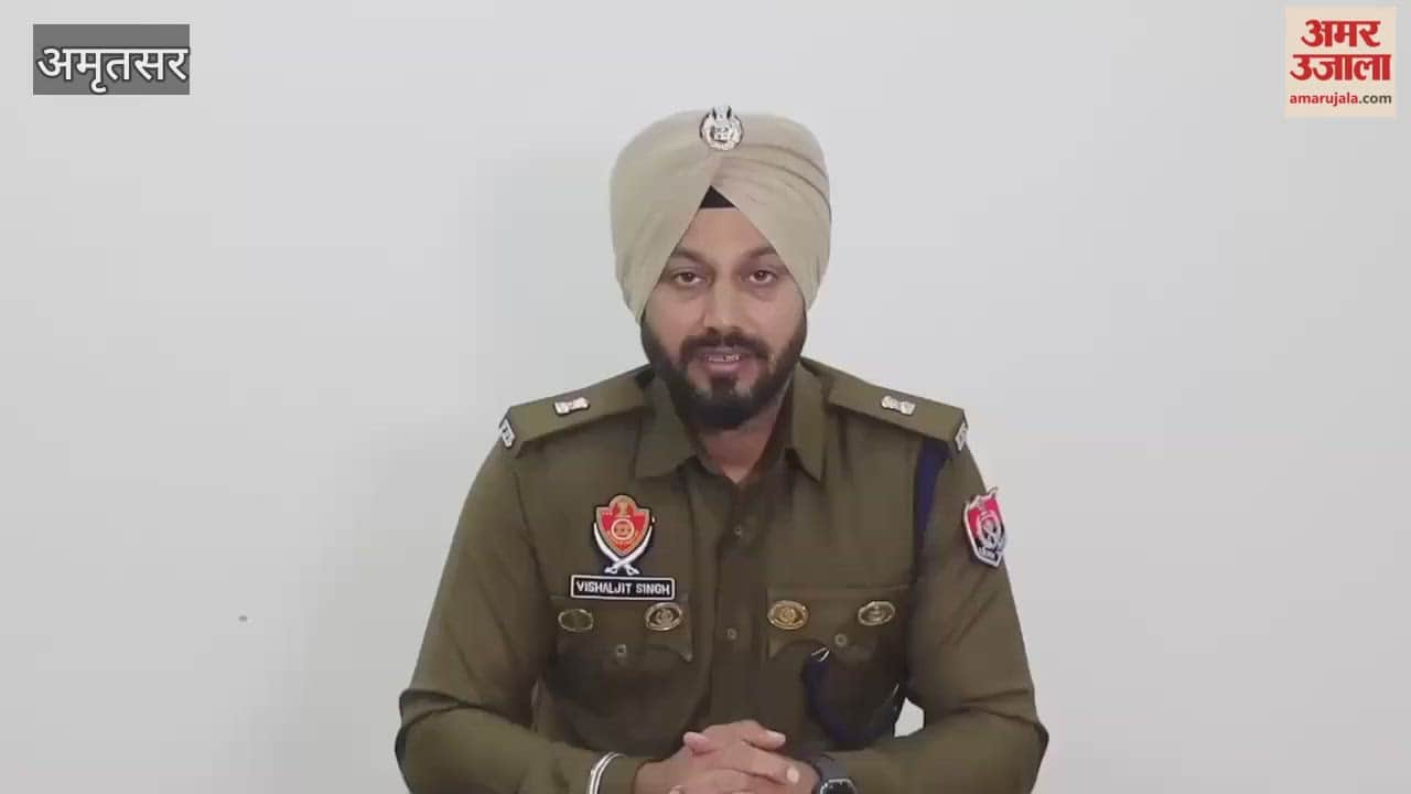 In Kot Khalsa, Amritsar, a young man who came to the rescue of an elderly man was shot and seriously injured.