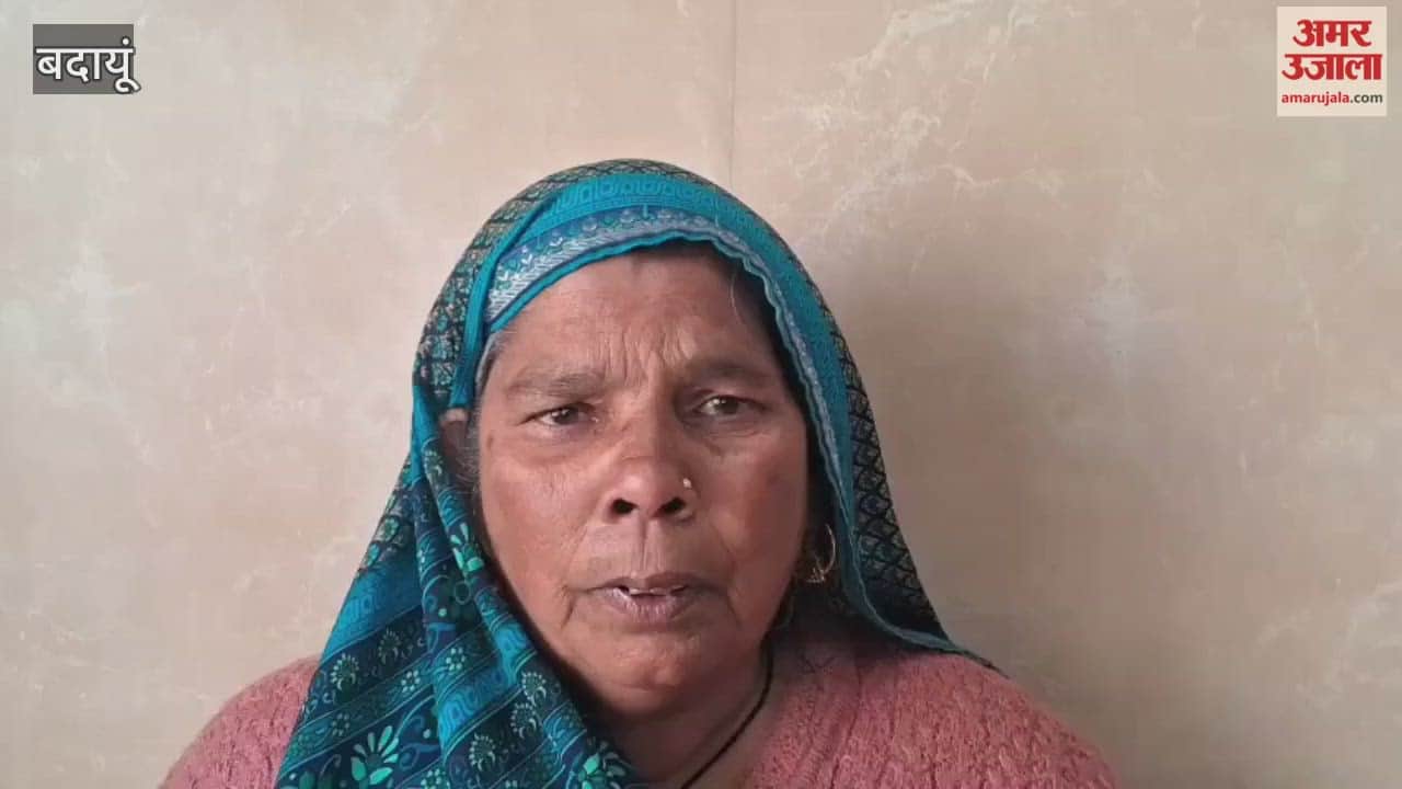 Staff at the women hospital in Badaun are accused of accepting bribes to admit patients