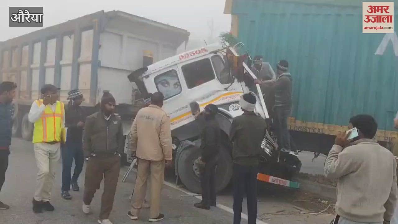 Auraiya: Dumper truck crashes into a broken-down container on the highway, two injured