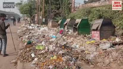 Kanpur: Dustbins are lying empty, while piles of garbage have accumulated along the highway