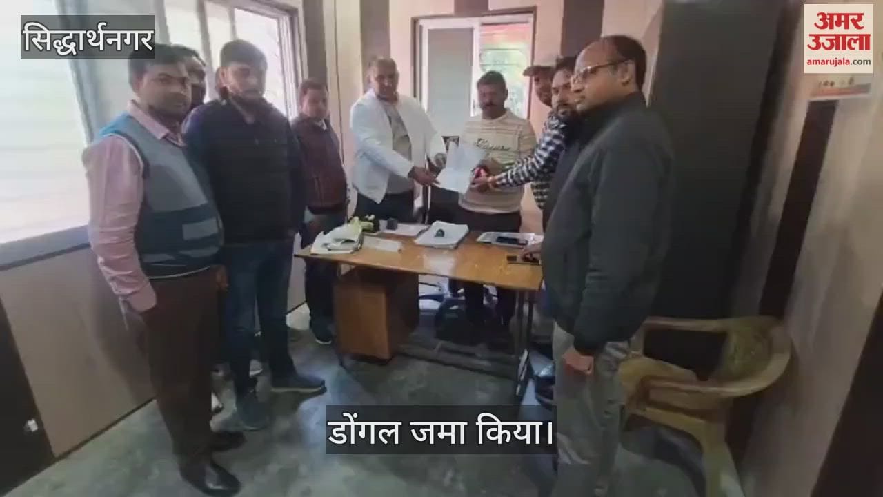 Panchayat secretaries' Satyagraha intensifies, dongles deposited in protest against online attendance