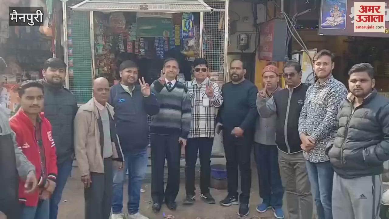 Sweets were distributed to celebrate Nitin Naveen being appointed as National Executive President