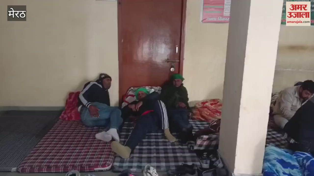 Meerut: The BKUs protest at the Sugarcane Building continued for the third day