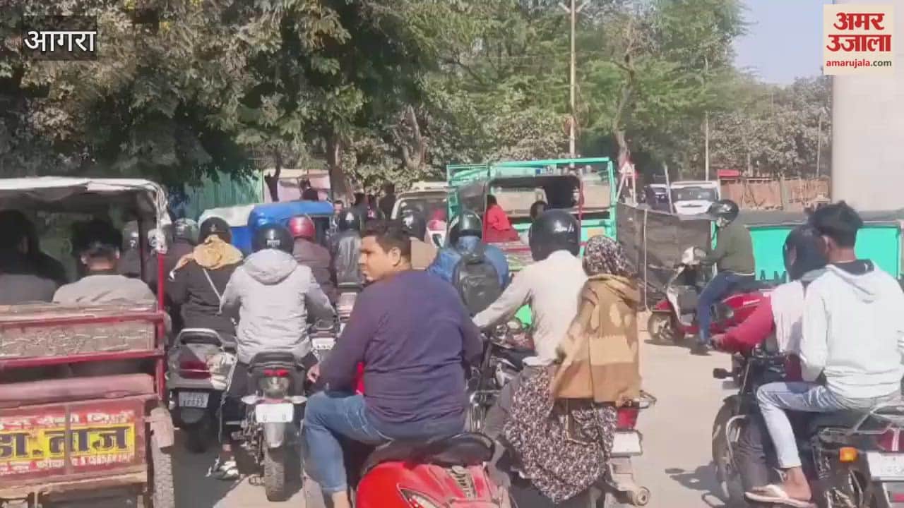 Traffic Chaos on MG Road in Agra Due to Metro Construction