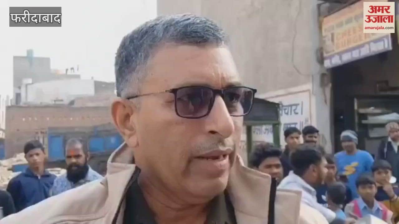 A robbery of 1.5 lakh rupees took place in broad daylight in Faridabad