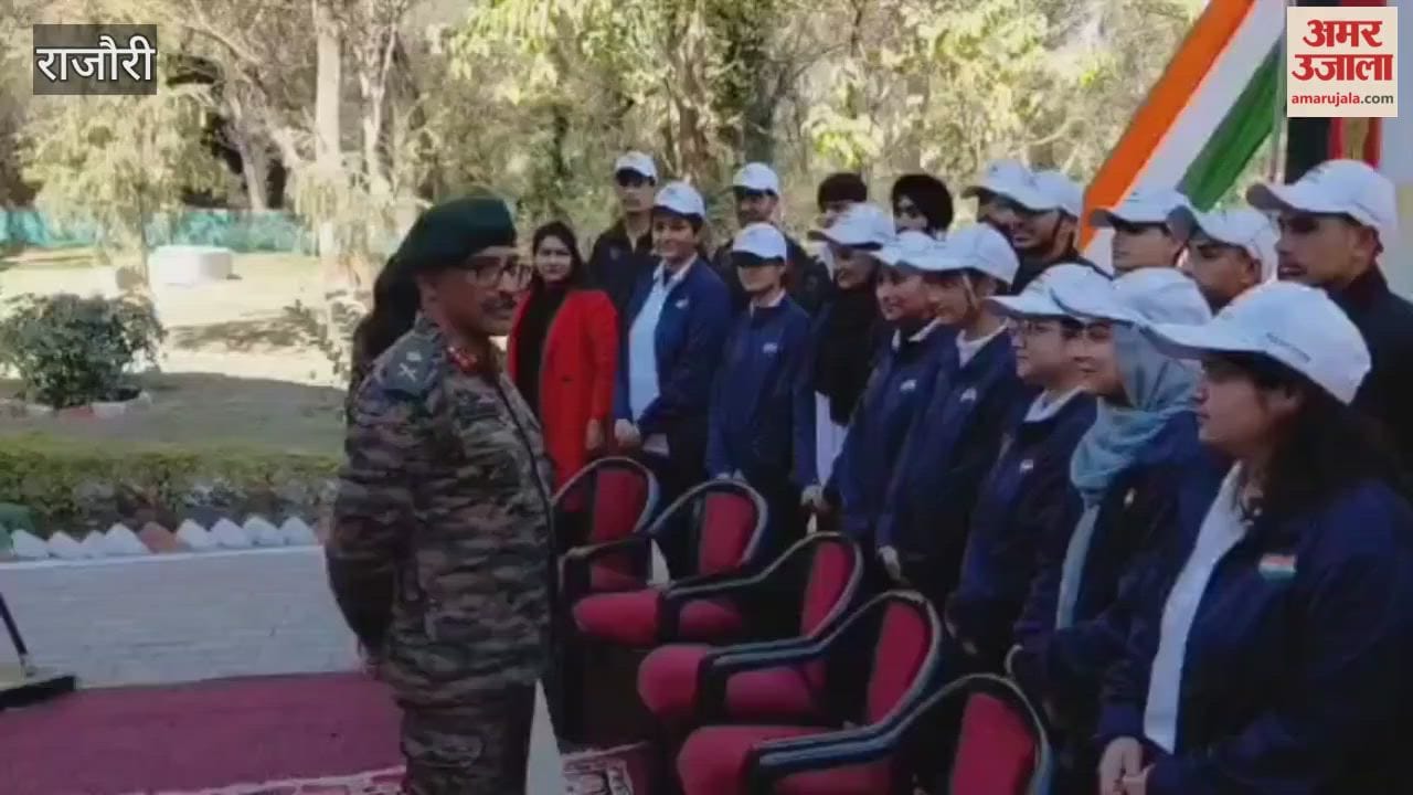 The National Integration Tour was flagged off in Rajouri, and the students were welcomed by the GOC Ace of Spades.