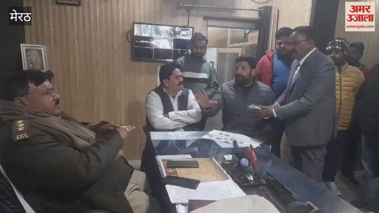 A Hindu woman was allegedly molested by a youth from a particular community in Madhavpuram, leading to a ruckus at the police station by BJP members.