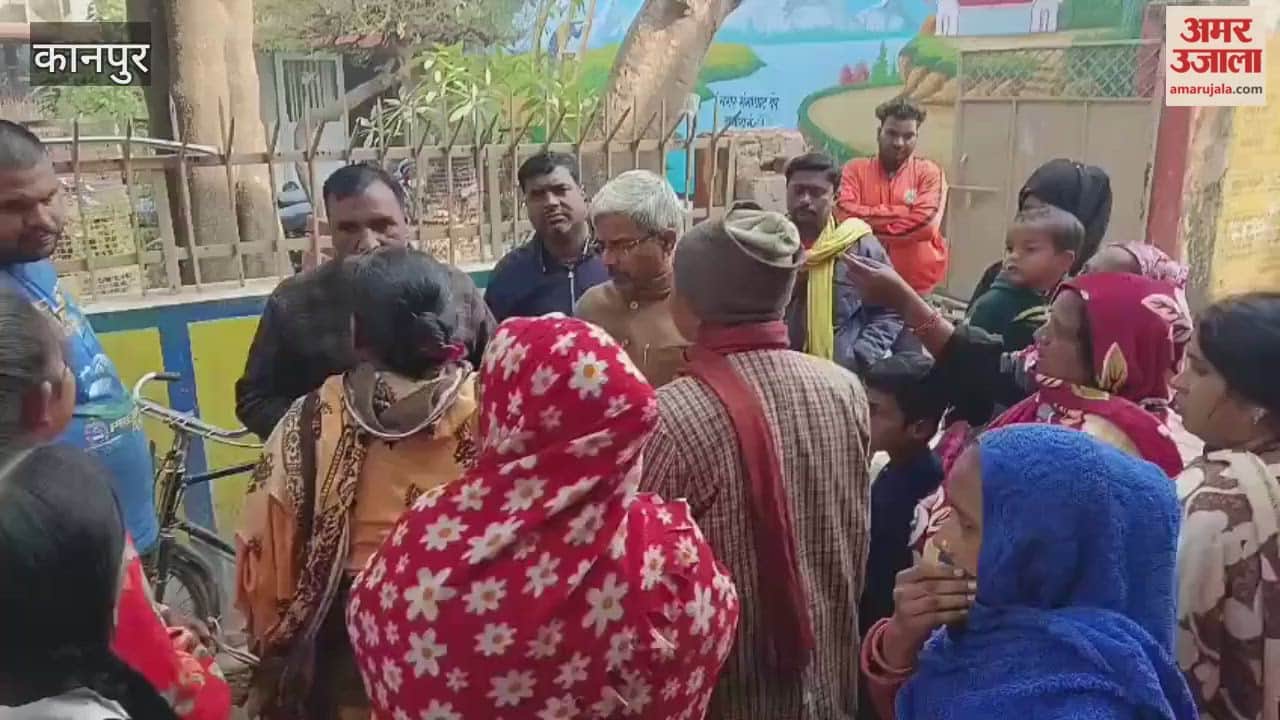 Angry Residents Gherao Municipal Junior Engineer and Swachh Bharat Mission In-Charge Over Waterlogging