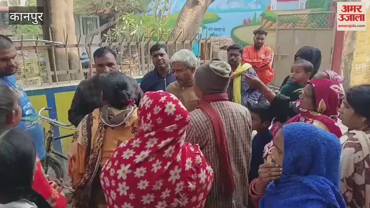 Angry Residents Gherao Municipal Junior Engineer and Swachh Bharat Mission In-Charge Over Waterlogging