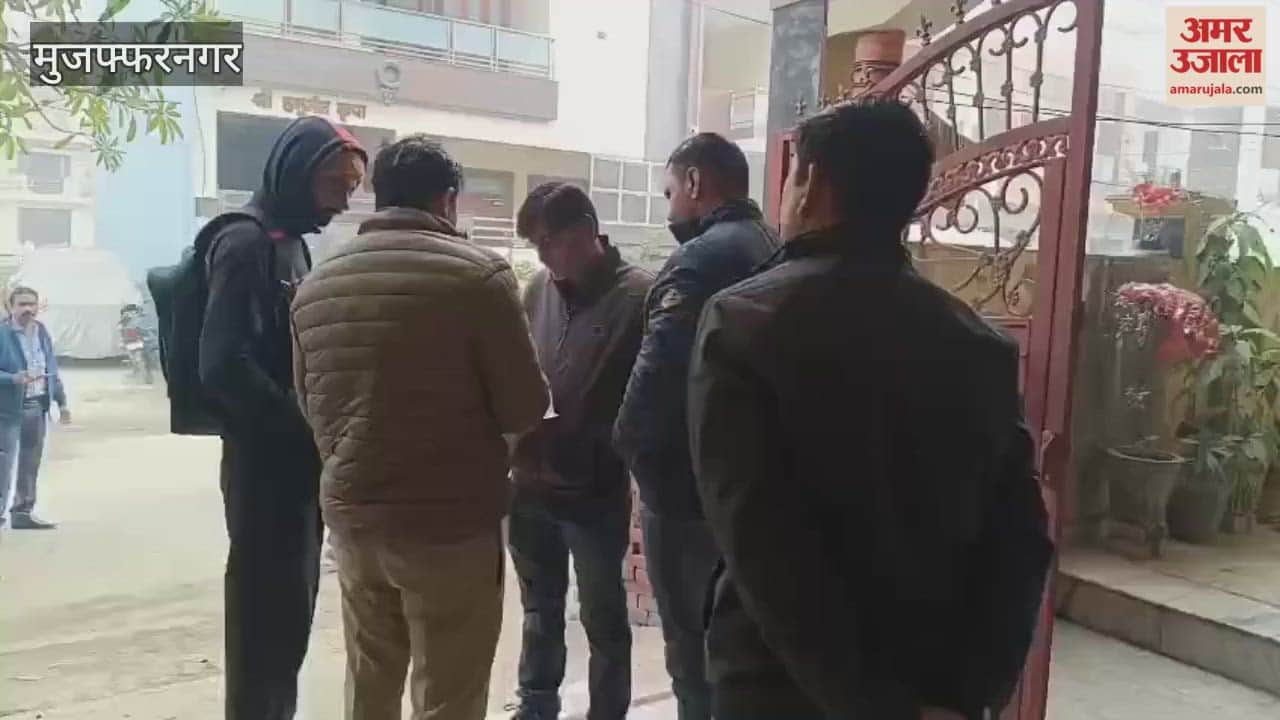 A young man committed suicide by hanging himself; police are investigating.