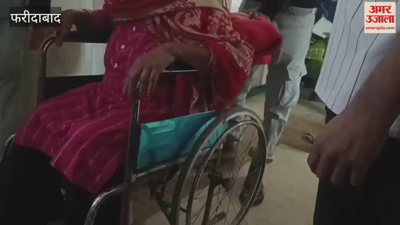 Due to increase in cold in Faridabad elderly patients in Ortho OPD of BK Hospital increased