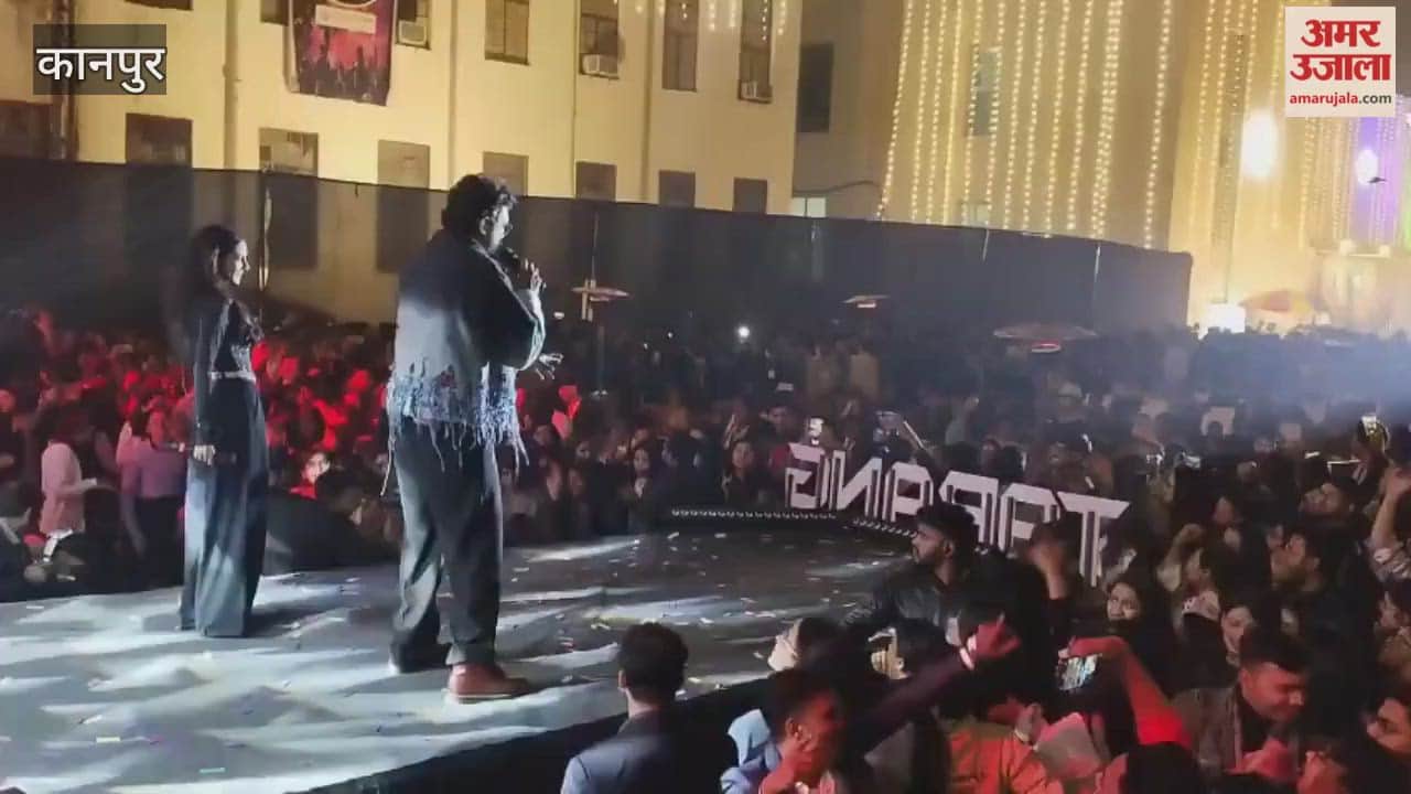 At the medical college annual function, audience swayed and danced to the songs of singer Nakash Aziz