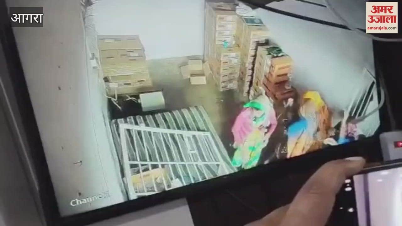 Women Protest Against Liquor Shop in Agra Vandalism at Outlet