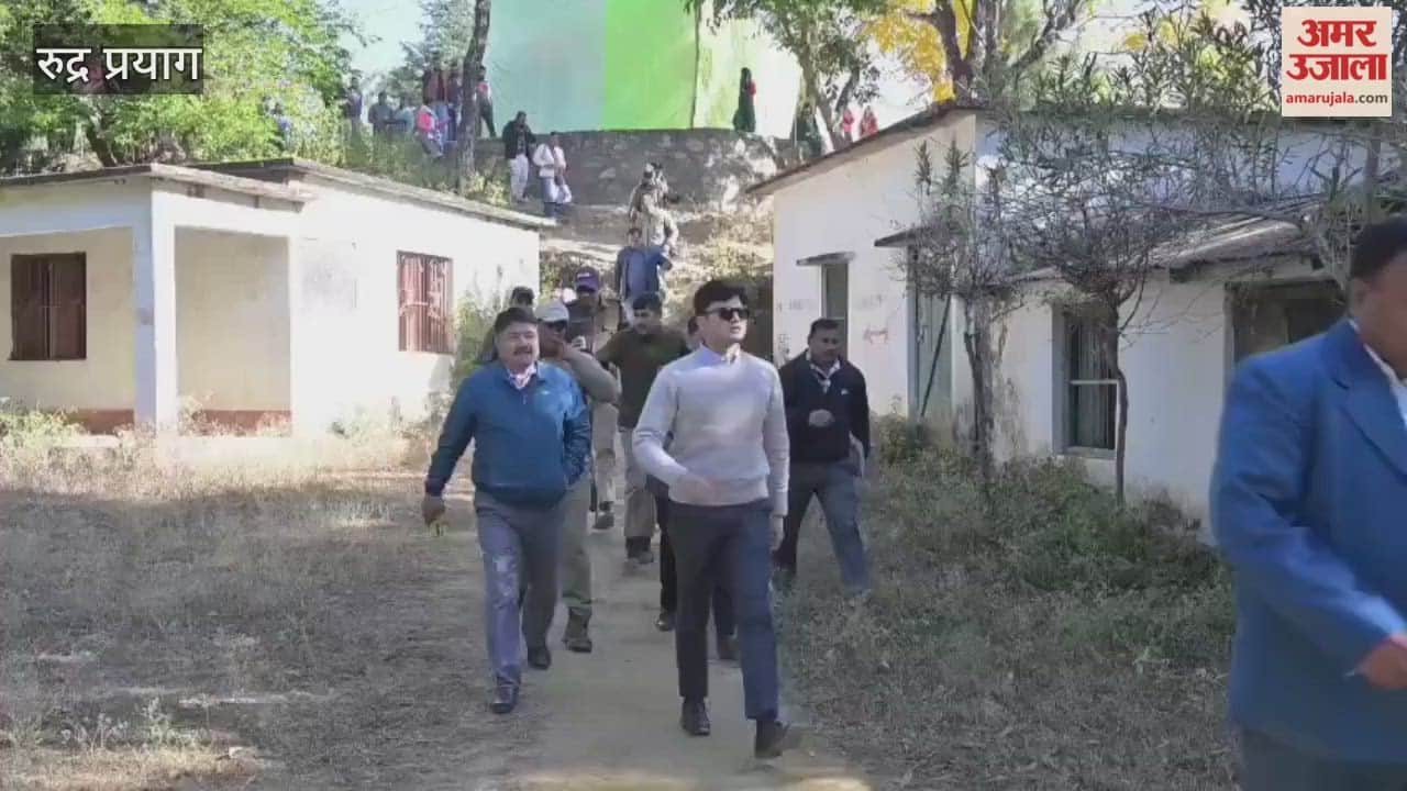 Rudraprayag: A multi-purpose camp was organized in Taila, Jakholi, where villagers raised more than 100 issues.