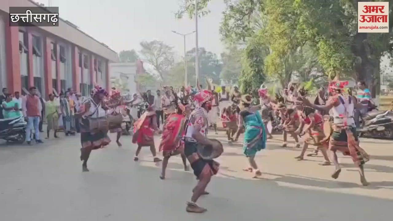 Lingos Ghotul Mandri dance troupe won first place