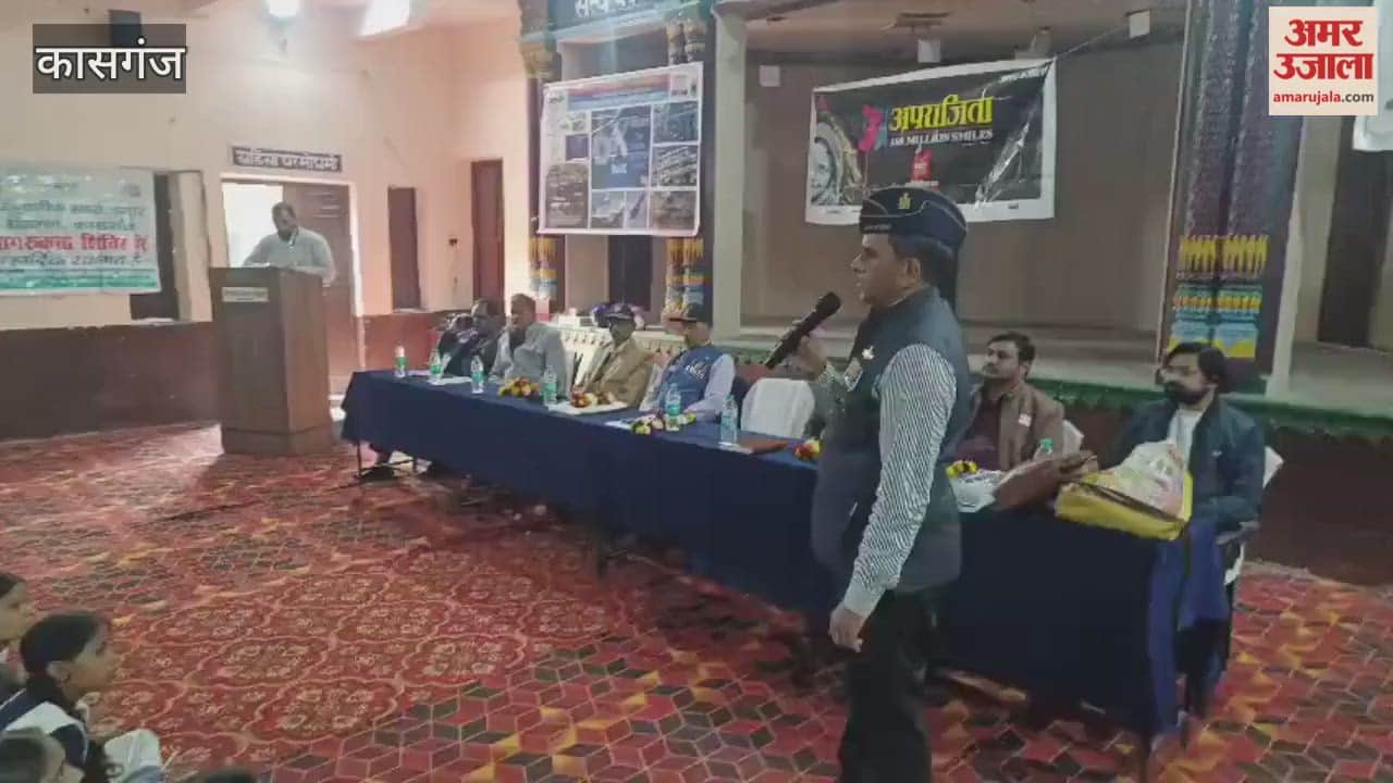 girl students were given information about Agnipath scheme in amar ujala aparajita program