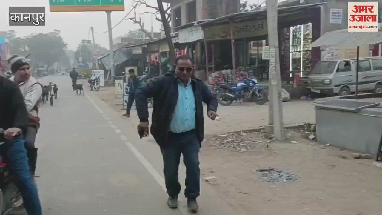 Kanpur: Street Performer Dinesh Kumar, the Superstar of the Lanes, Showcases His Talent on the Streets