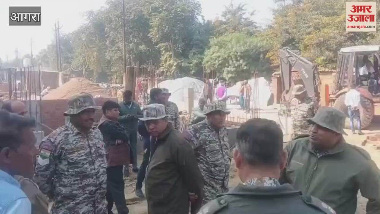 Agra Municipal Corporation Cracks Down on Road Construction Material Amid Rising Air Pollution