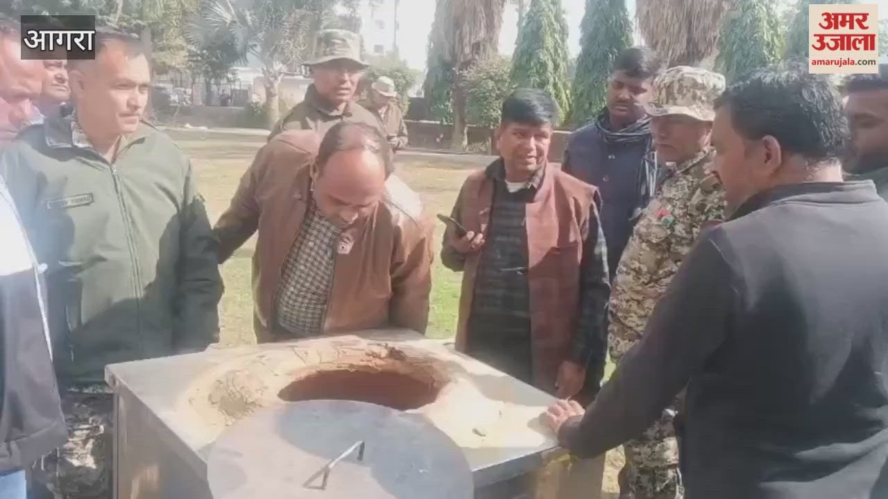 Illegal Encroachment in Tajganj Park Removed; Hotel Owner Fined 15,000