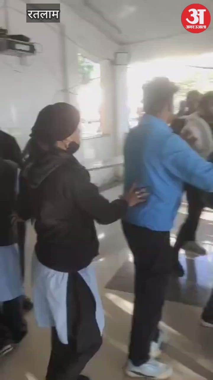 Ratlam News: Chaos erupts at medical college over entry without passes; security guards assaulted.