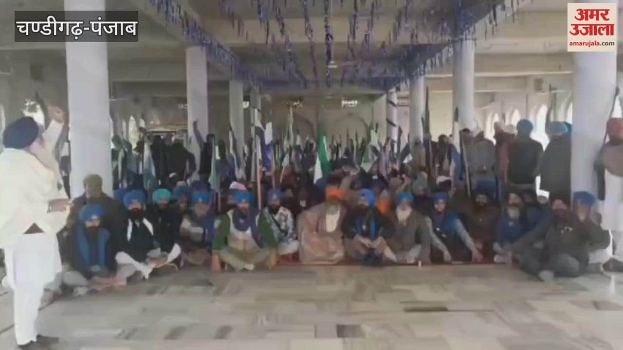 Farmer groups held a meeting at Gurdwara Arifke in Ferozepur.