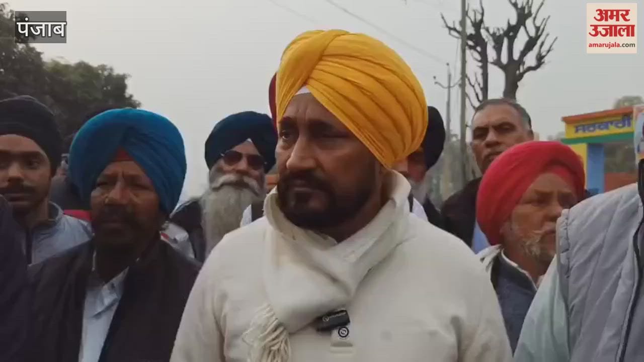 Former CM Charanjit Channi left for Chamkaur Sahib on foot from Morinda to pay homage to the martyrdom of Sahibzadas.